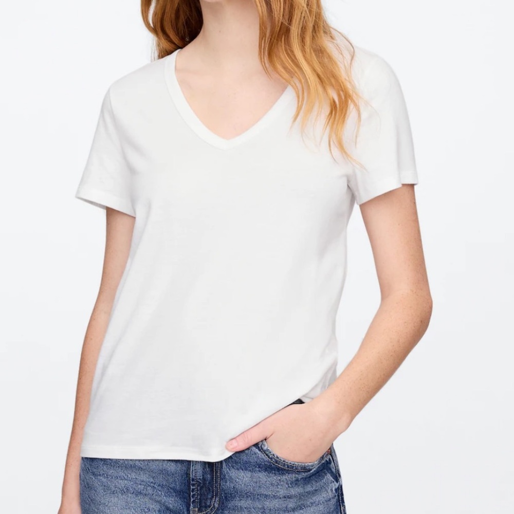Gap Favorite Tee V Neck